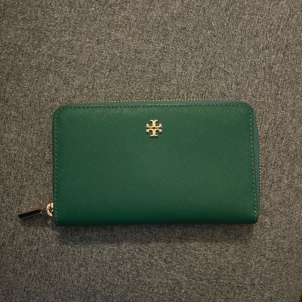 Tory Burch wallet